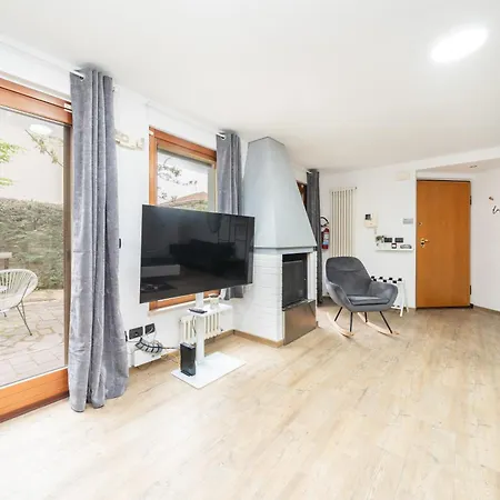 Lussia Apartman *